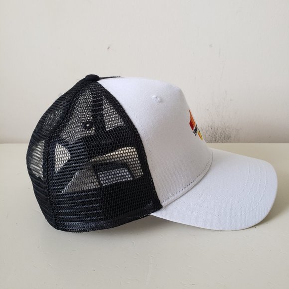 True Religion Horseshoe Logo Rainbow Adjustable Snapback Hat Cap Trucker Mesh - Picture 5 of 10